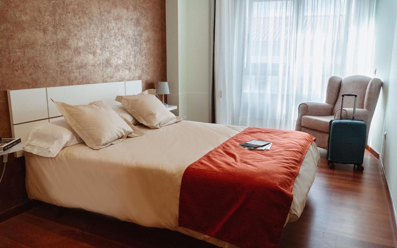 A Casa Antiga Do Monte Apartamentos Turisticos - Pontecesures 帕德隆 外观 照片